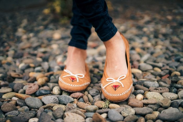 Manitobah Butterfly flats in cashew