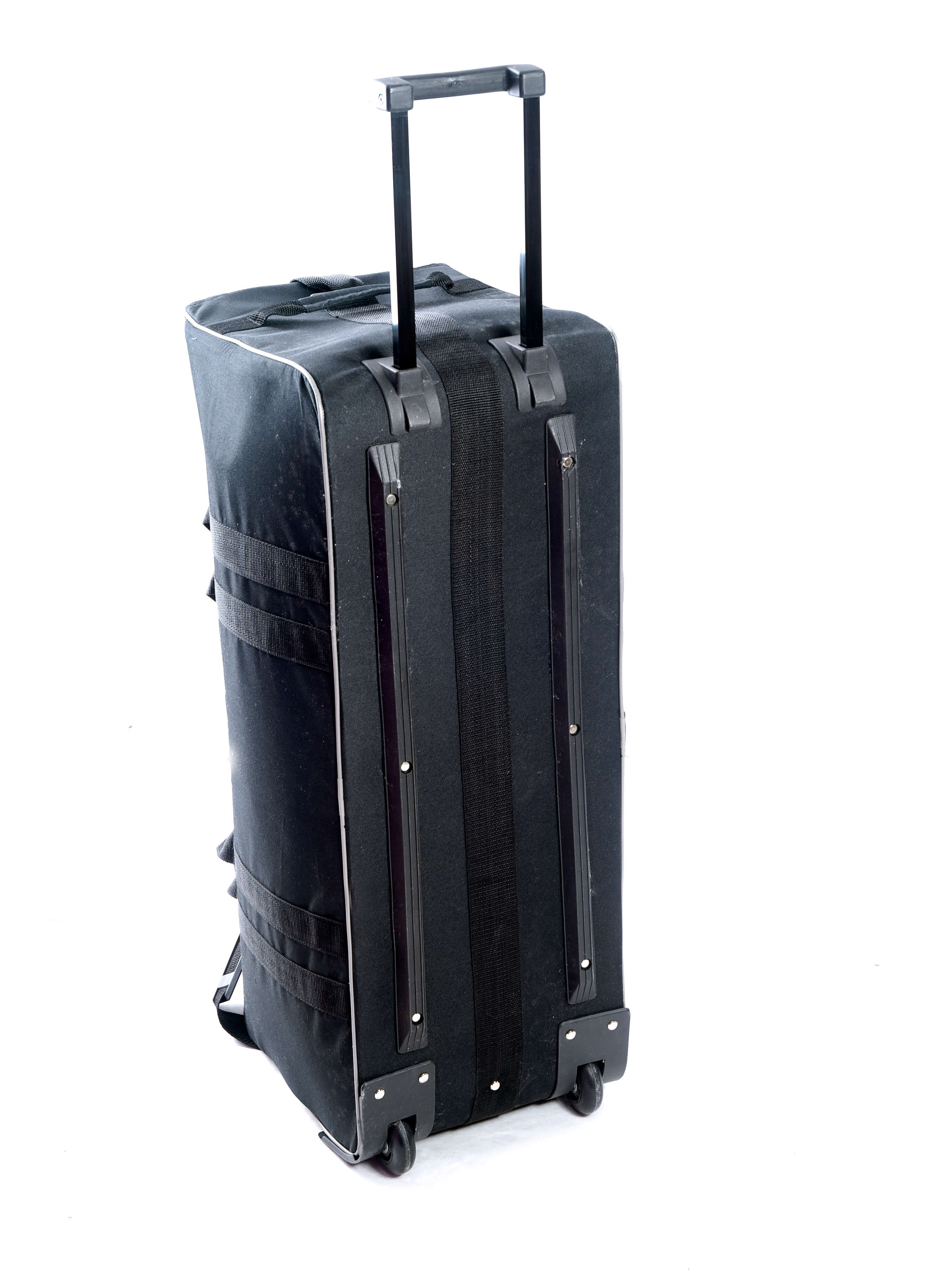 lightweight suitcase