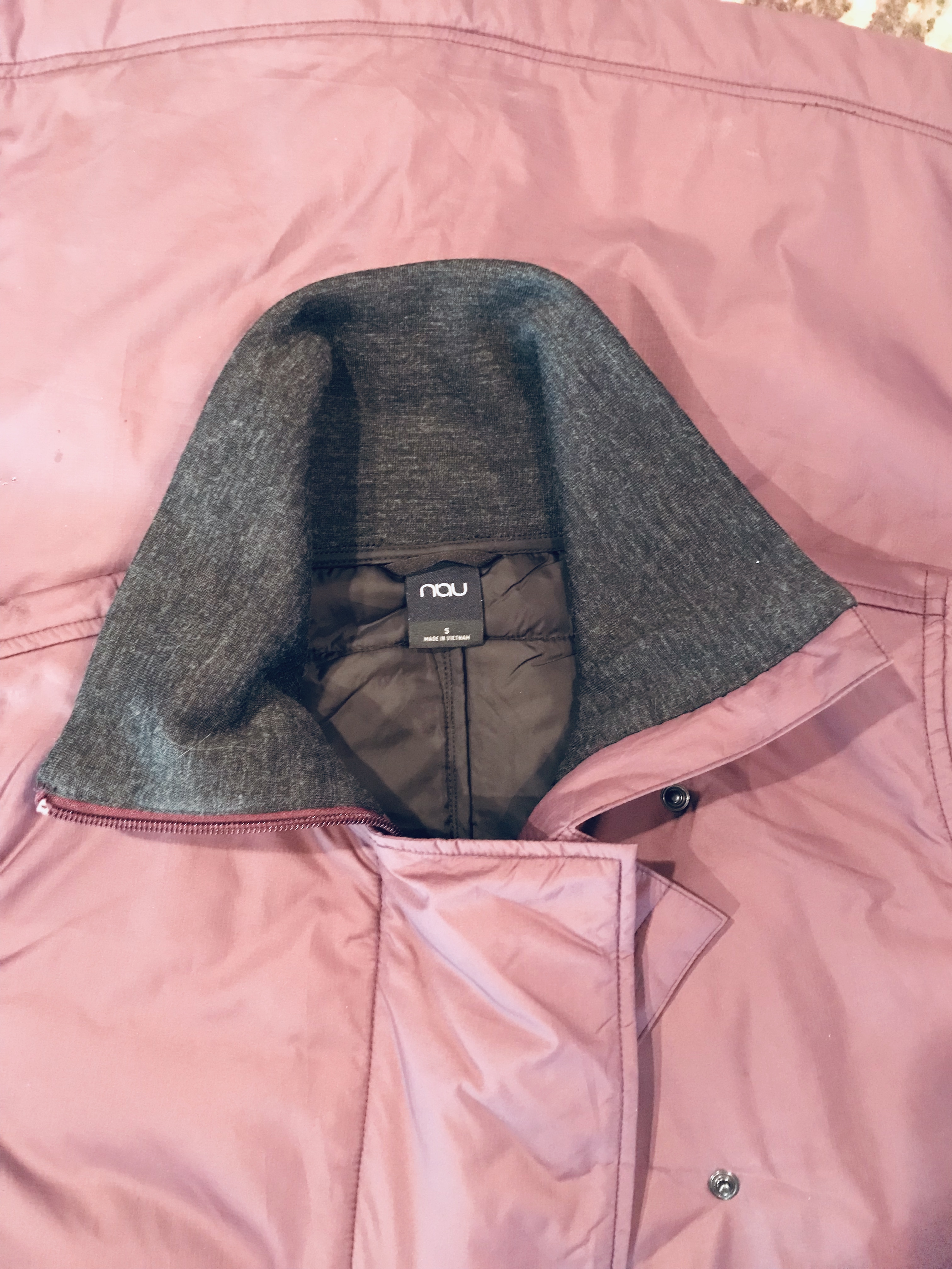 Soft and warm neck of the Asym Lite Trench