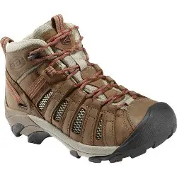 Keen Voyageur Hikers | Practical Travel Gear 