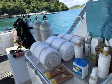 Atlantis dive boat at Kokomo Private Island Fiji